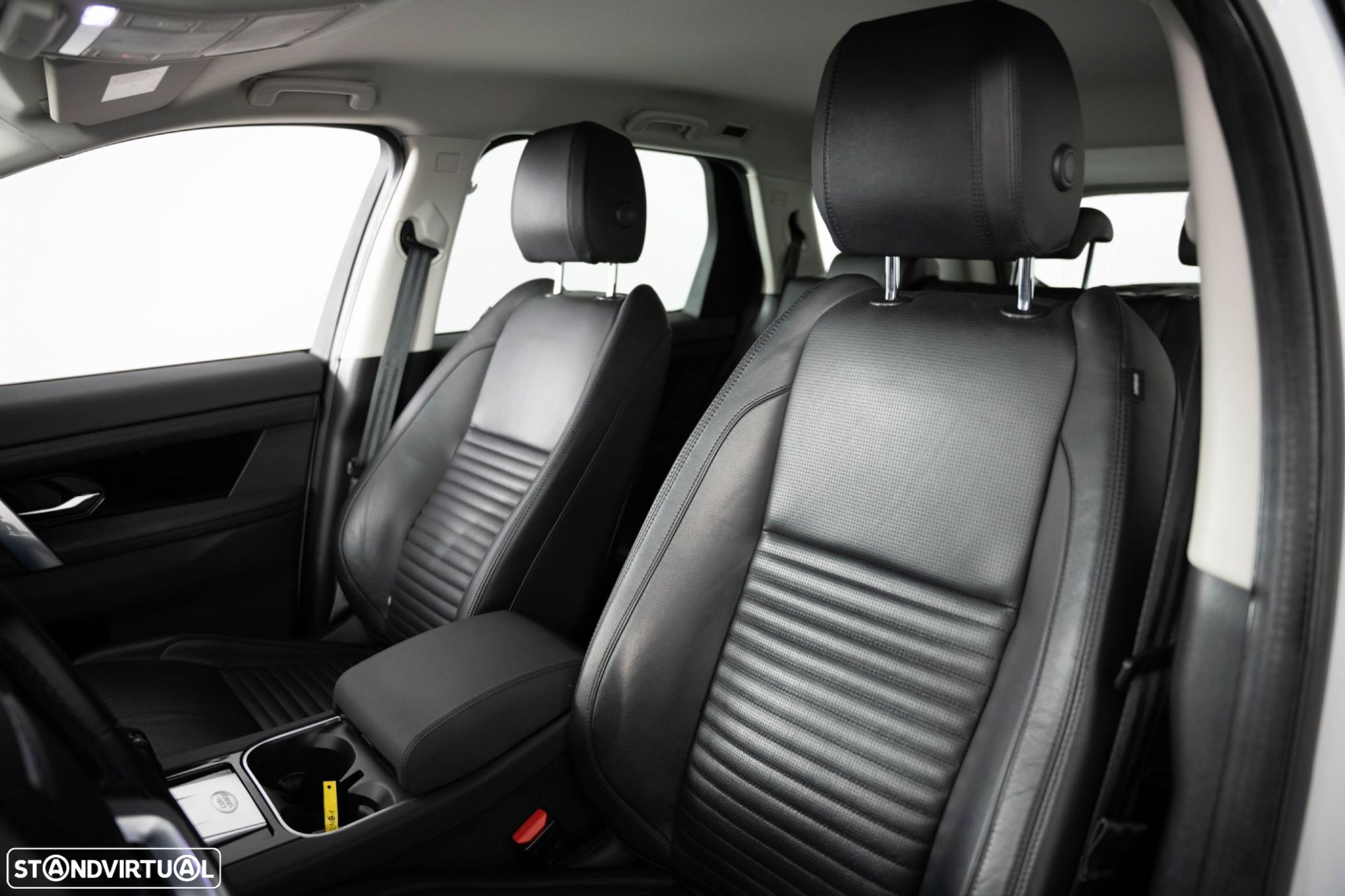 Land Rover Discovery Sport 1.5 I3 P300e AWD - 8