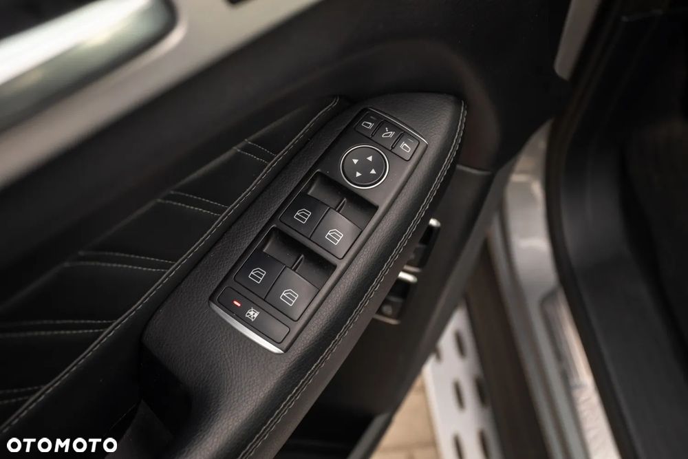 Mercedes-Benz GLE - 33