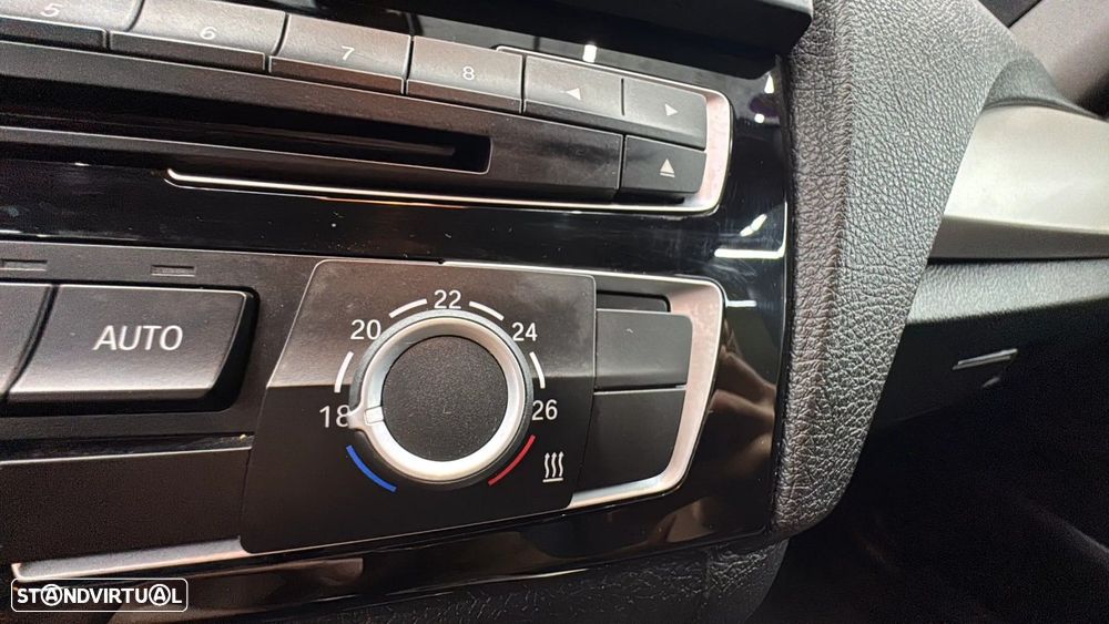 BMW 118 d Line Urban - 17