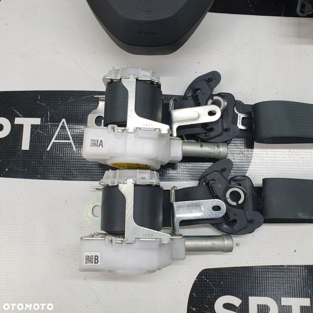 TOYOTA COROLLA E21 DESKA ROZDZIELCZA KONSOLA KOKPIT PULPIT PODUSZKI AIRBAG AIR BAG PASY KIT SET - 12