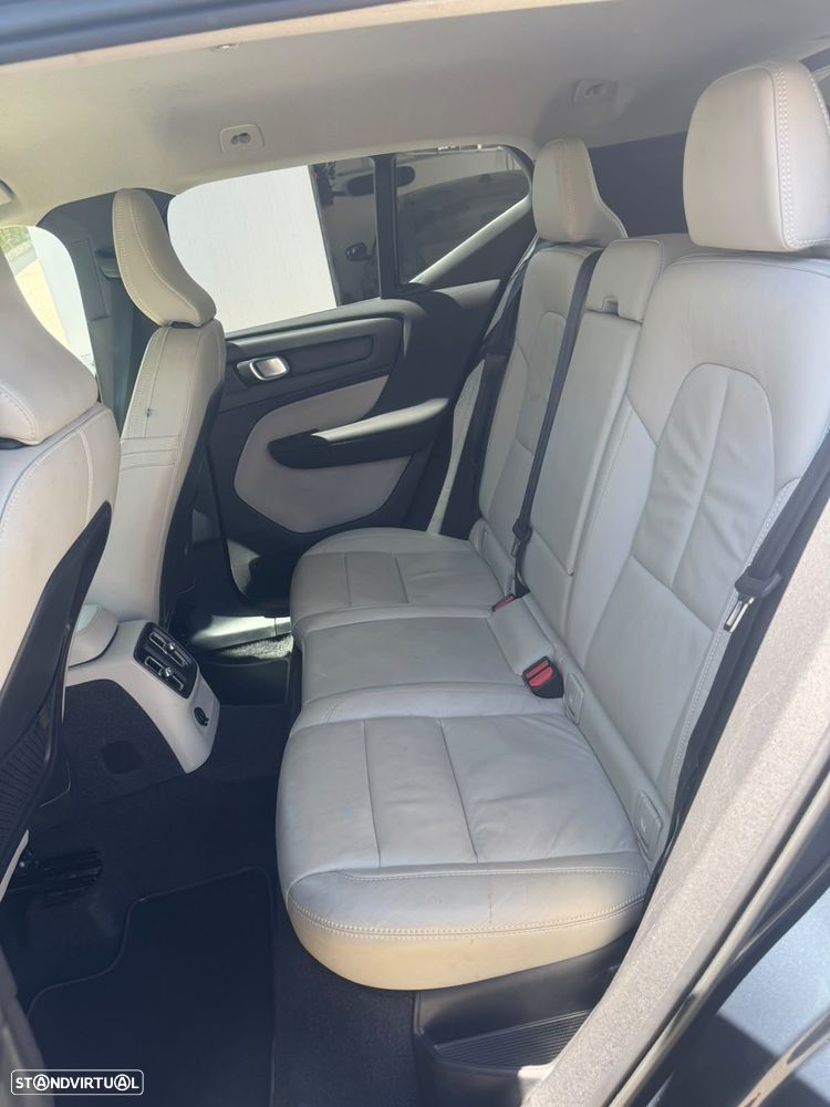 Volvo C40 - 8