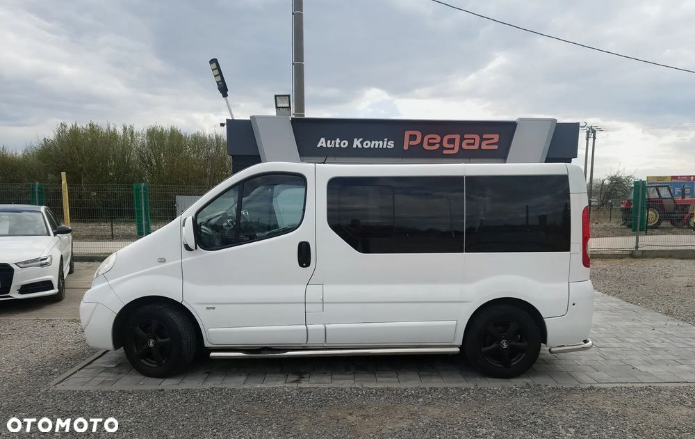 Opel Vivaro - 2