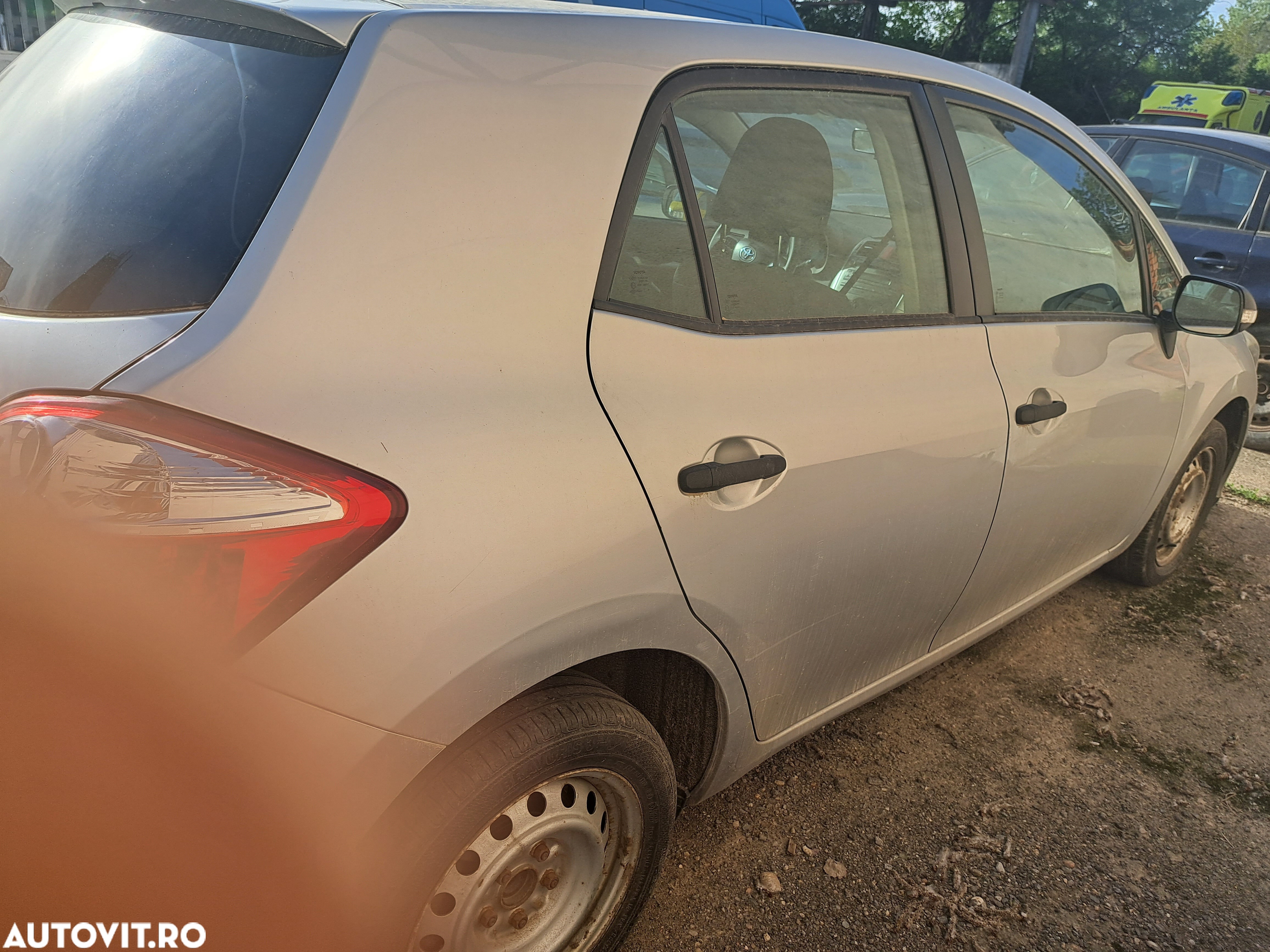 Vand piese toyota auris 2010 - 8