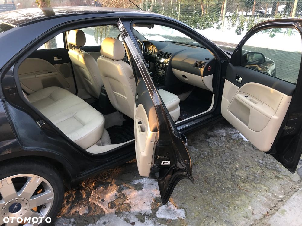Ford Mondeo 2.0 TDDi Ghia - 3