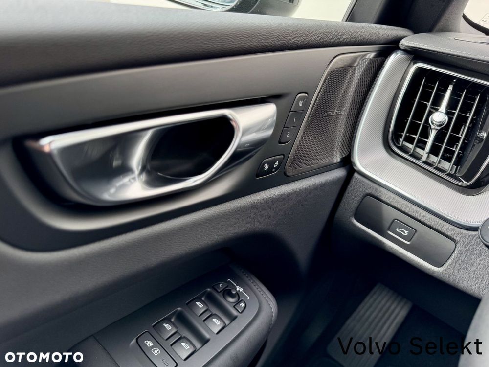 Volvo XC 60 - 22