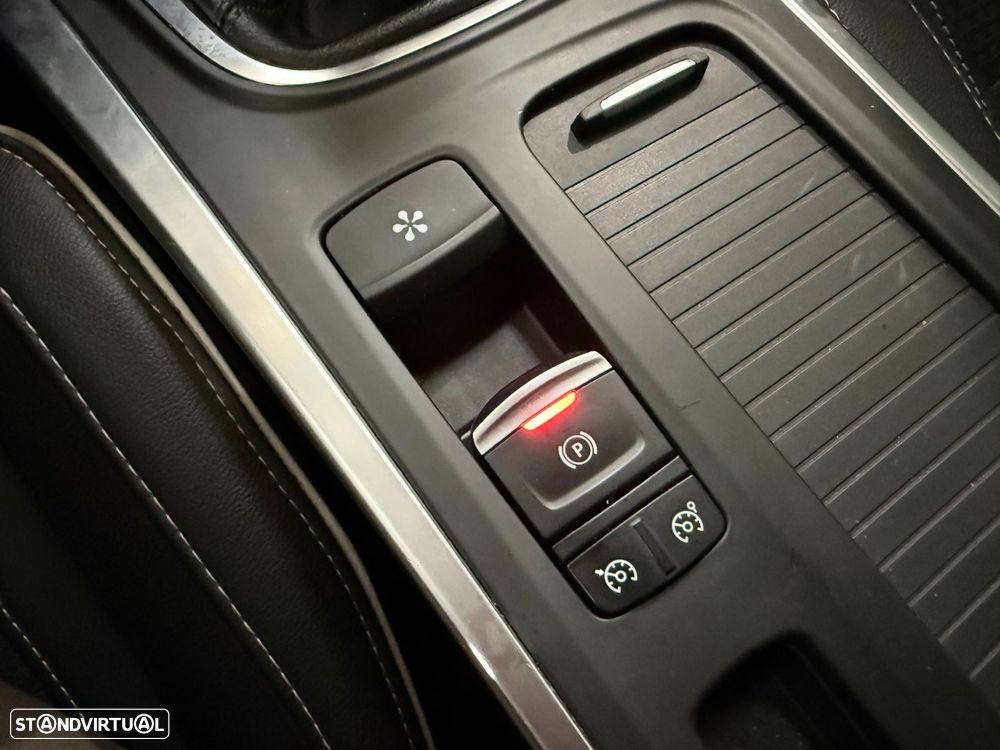 Renault Mégane ENERGY TCe 130 BOSE EDITION - 24