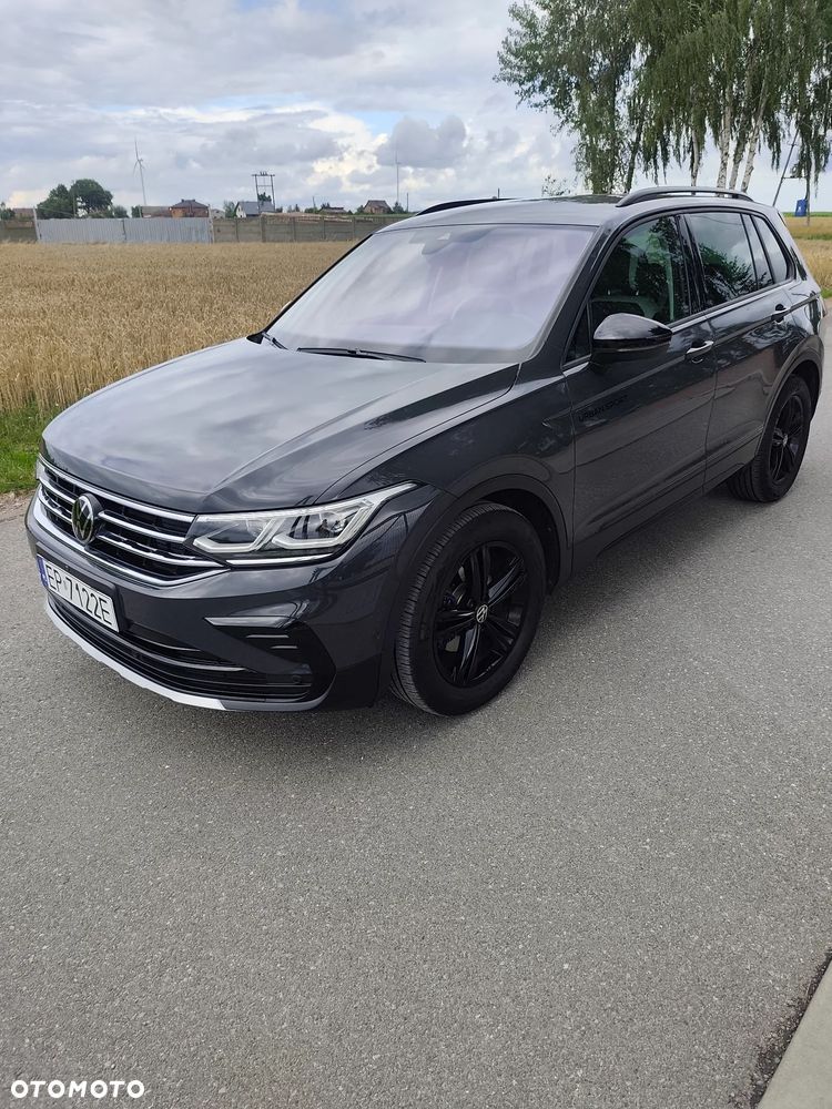 Volkswagen Tiguan - 1