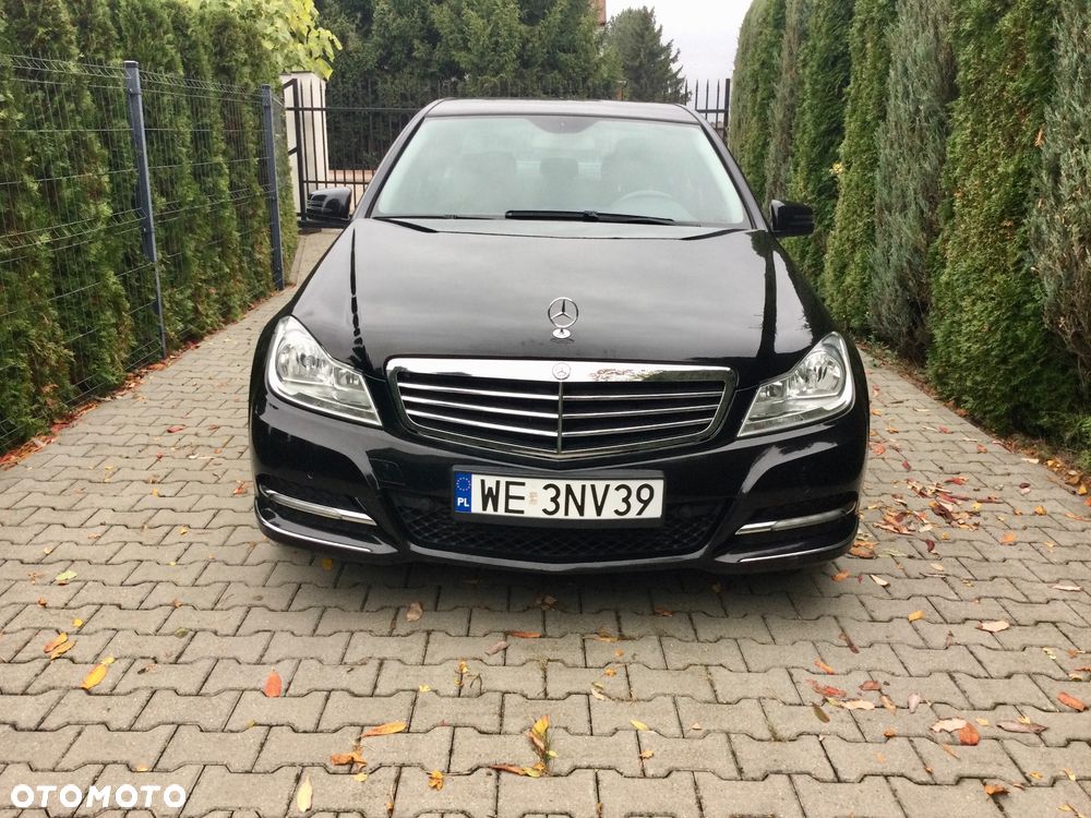 Mercedes-Benz C-Class 2012 photo 3