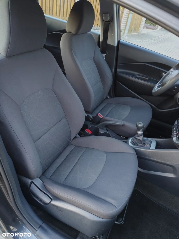 Kia Rio - 31