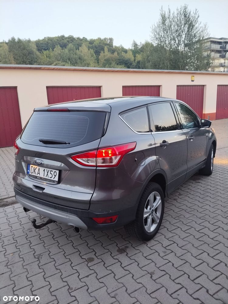 Ford Kuga 2.0 TDCi 4WD Titanium - 4