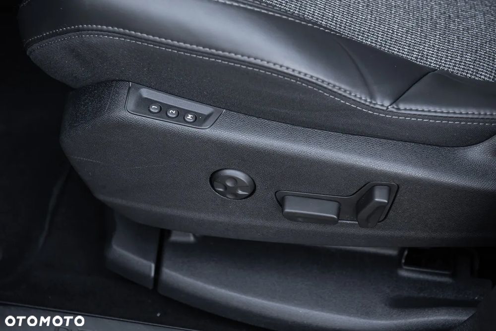 Peugeot 5008 1.6 THP Allure S&S EAT6 - 21