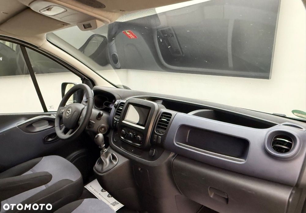 Opel Vivaro - 17