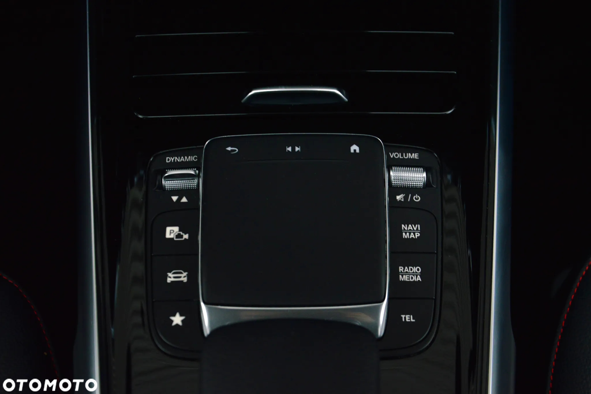 Mercedes-Benz GLB 200 4-Matic AMG Line 8G-DCT - 31