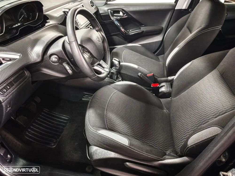 Peugeot 208 1.2 VTi Allure - 18