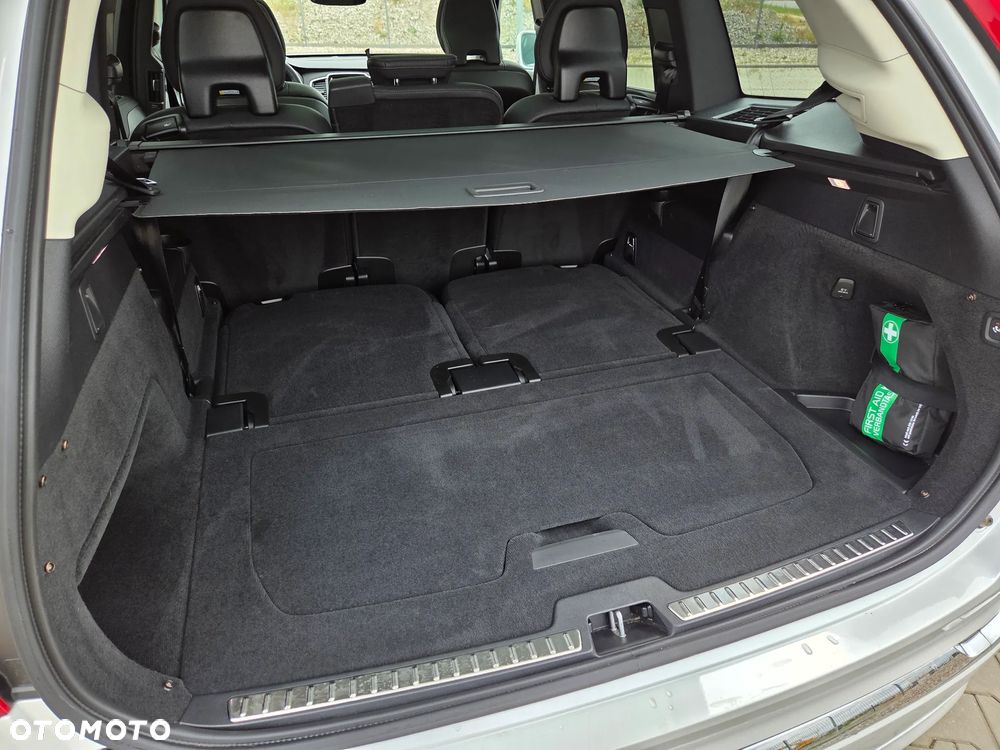 Volvo XC 90 B5 D AWD Plus Bright - 20