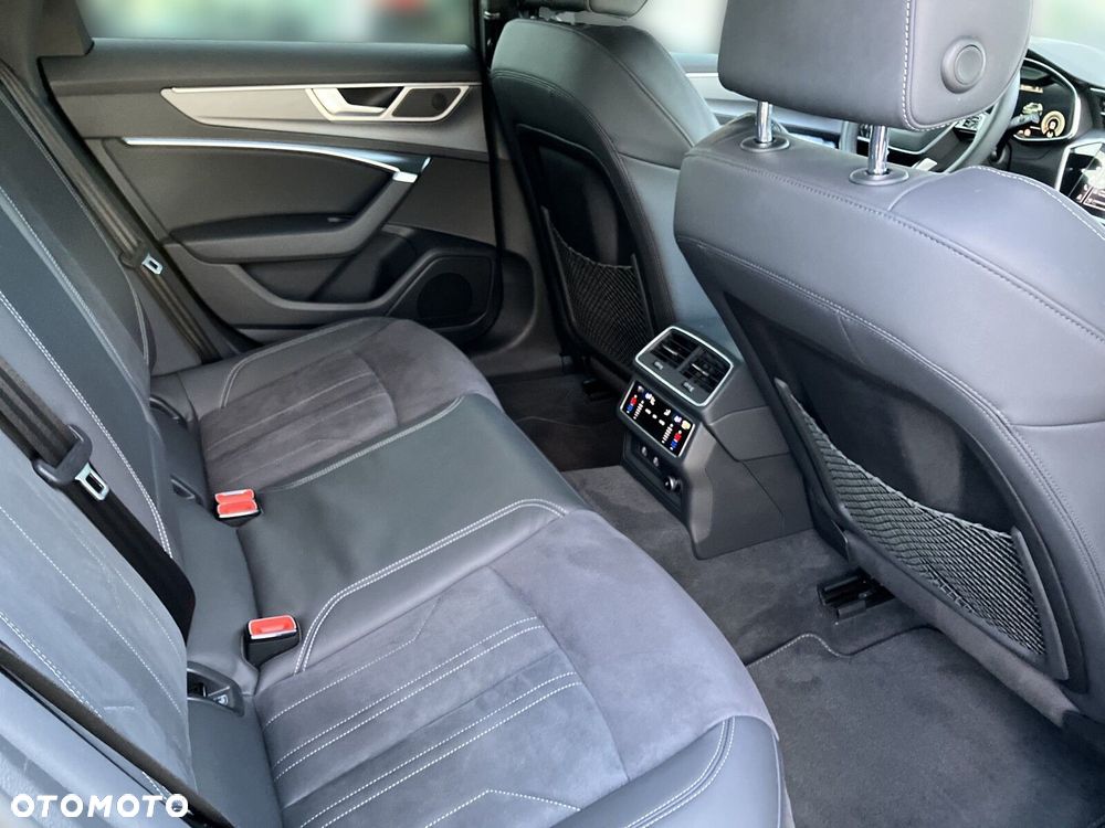 Audi A6 Avant - 16