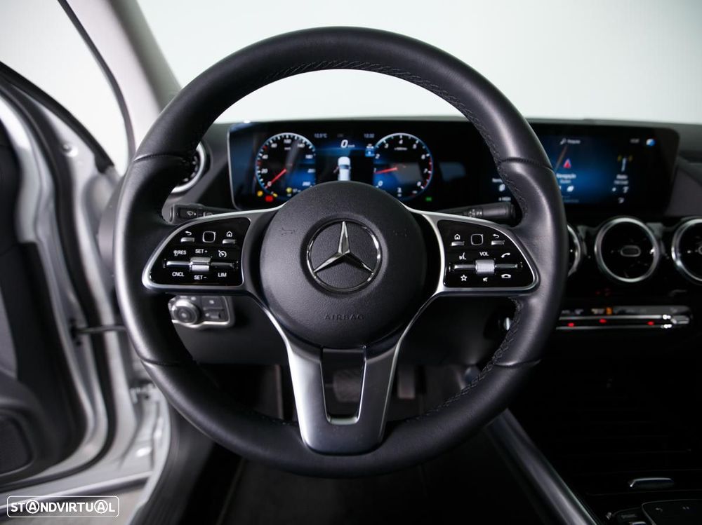 Mercedes-Benz GLA 180 7G-DCT Progressive - 14