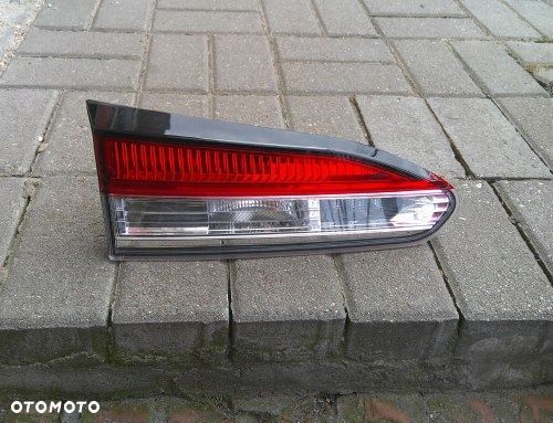 TOYOTA COROLLA CROSS HASCO 16-180 22 LEWA TYLNA LAMPA KLAPA ORYGINAŁ - 1
