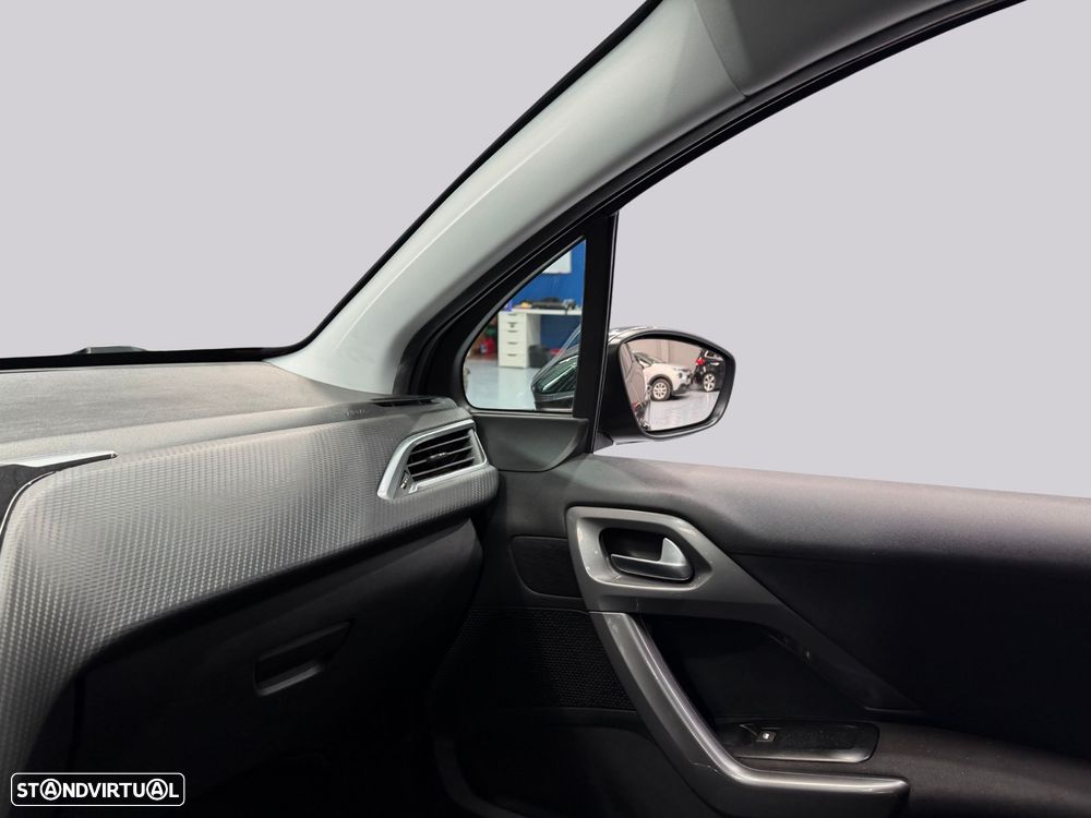 Peugeot 2008 - 31
