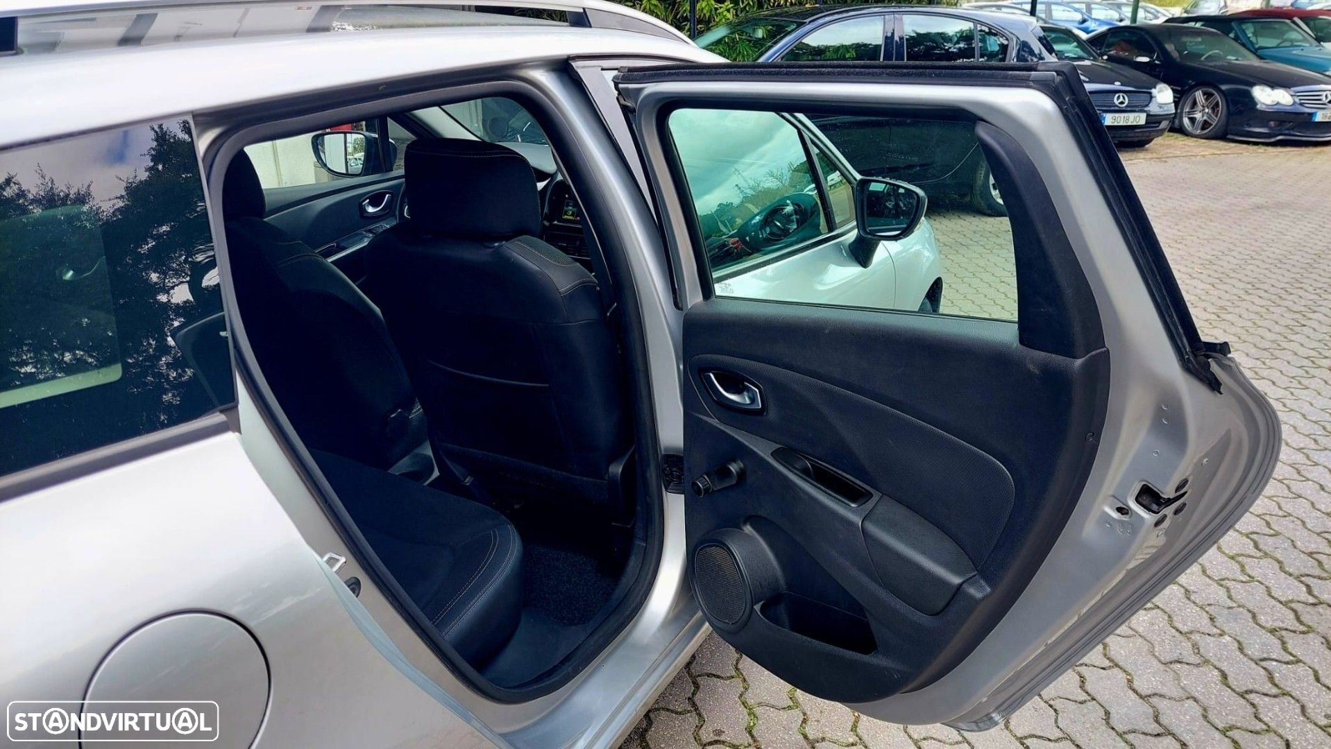 Renault Clio Sport Tourer 1.5 dCi Zen - 11