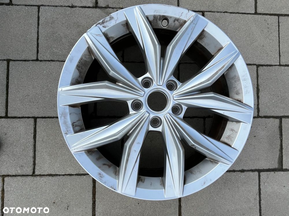 FELGA ALUMINIOWA VW VOLKSWAGEN 18" 5NA601025B 7Jx18 ET43 - 1