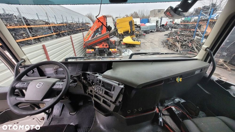 KOMPLETNA KABINA VOLVO FH4 GLOBETROTTER XL EURO 6 EUROPA - 11