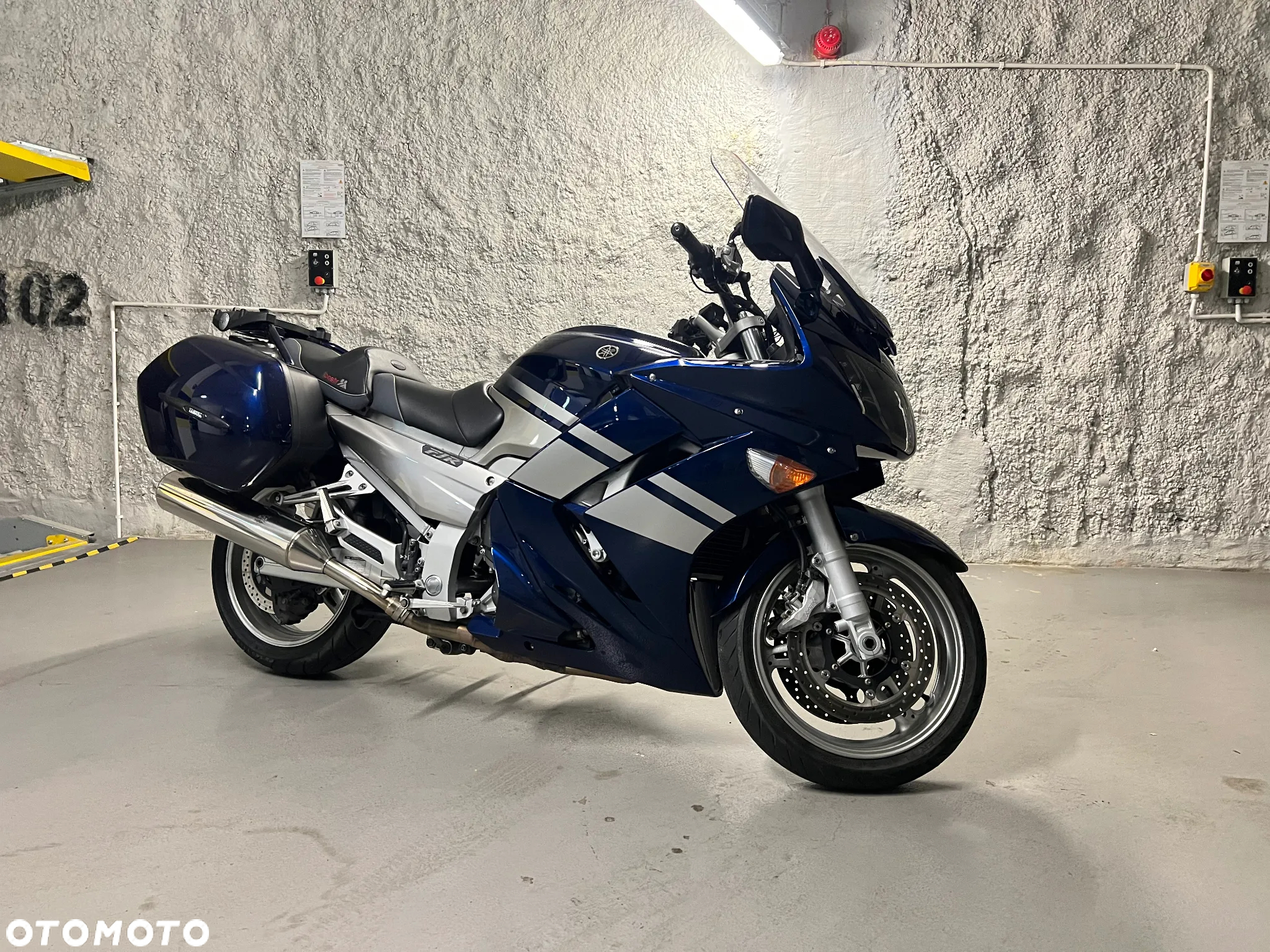 Yamaha FJR - 2