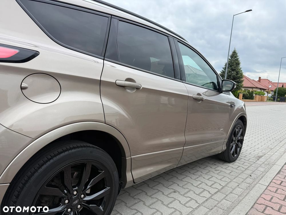 Ford Kuga 2.0 TDCi AWD ST-Line - 23