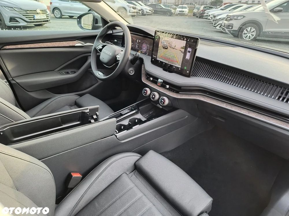Skoda Superb 2.0 TDI SCR 4x4 L&K DSG - 9