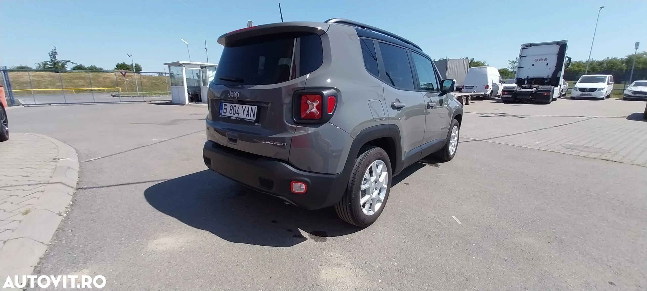Jeep Renegade 1.5 FWD AT7 MHEV Limited - 3
