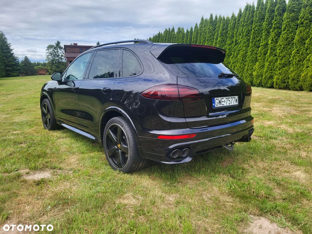 Porsche Cayenne Platinum Edition - 4