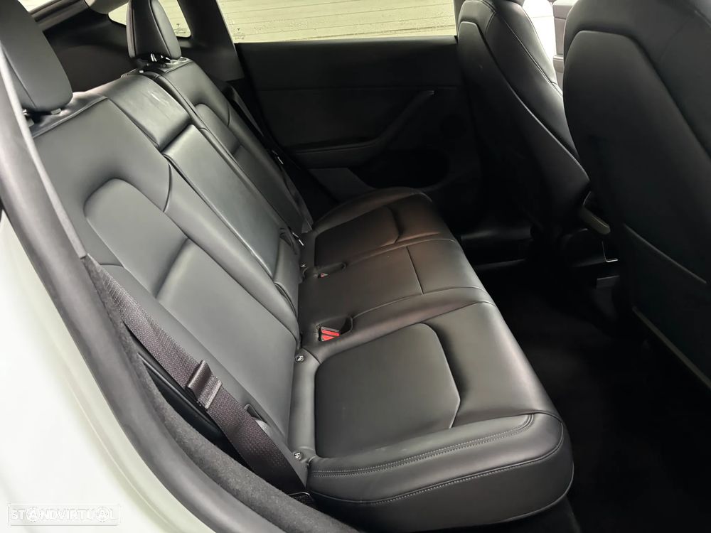 Tesla Model Y Long Range Tração Integral - 16