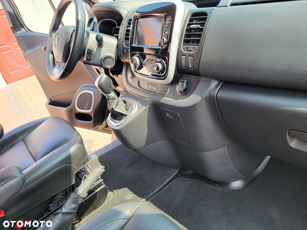 Renault Trafic Grand 2.0 dCi EDC - 23