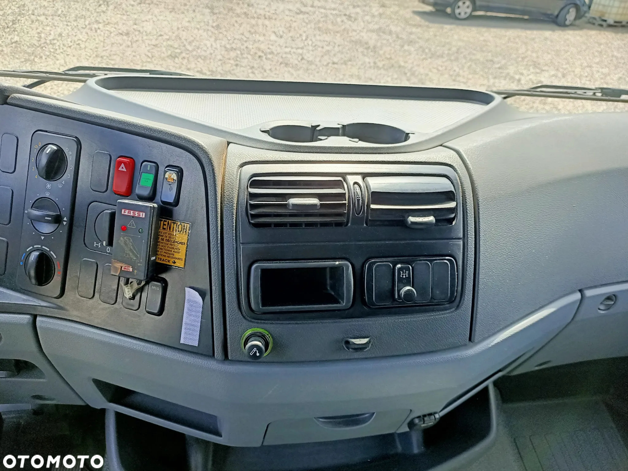 Mercedes-Benz Atego 1318N Wywrot Żuraw Dżwig HDS Fassi F95 - 19