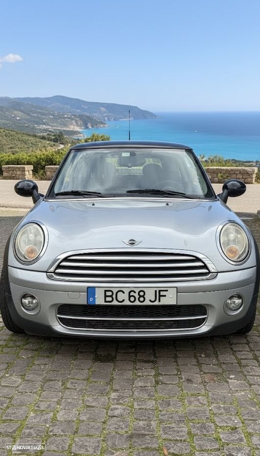 MINI 3 Portas Cooper D - 2