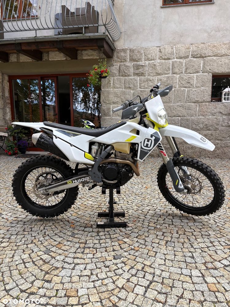 Husqvarna FE - 9