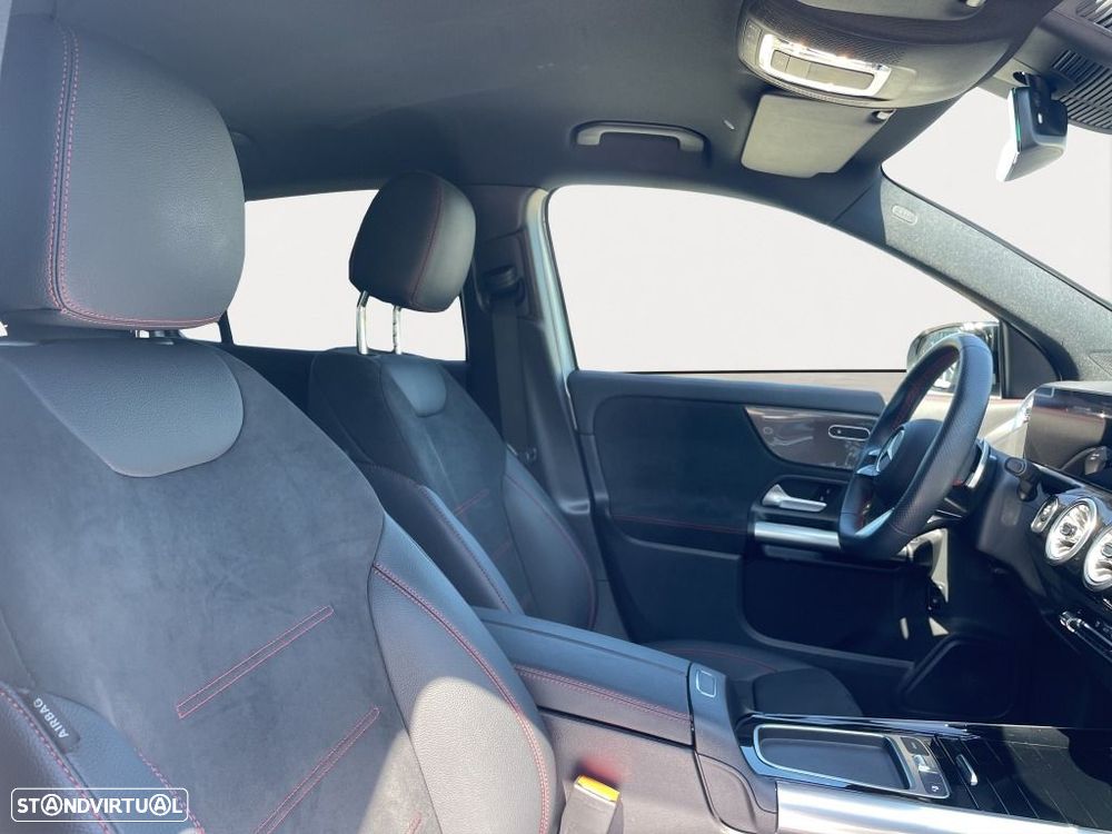 Mercedes-Benz GLA 180 - 13