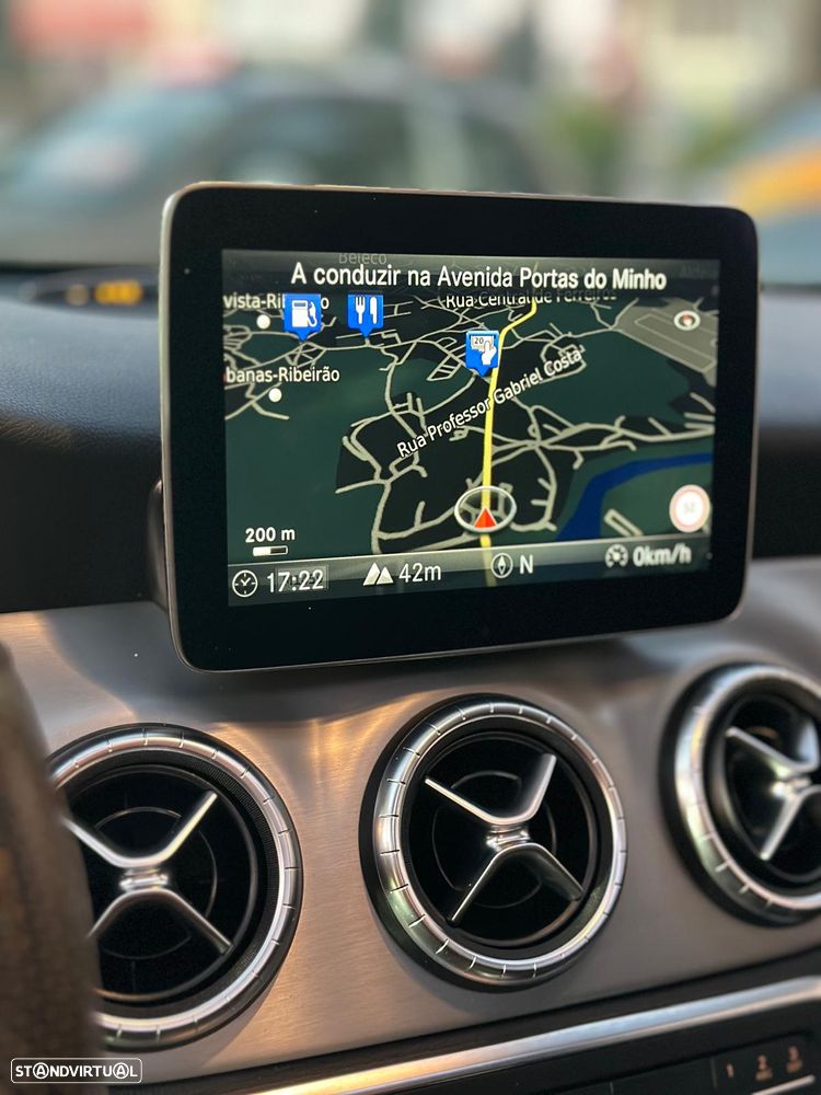 Mercedes-Benz CLA 180 d Shooting Brake AMG Line - 15