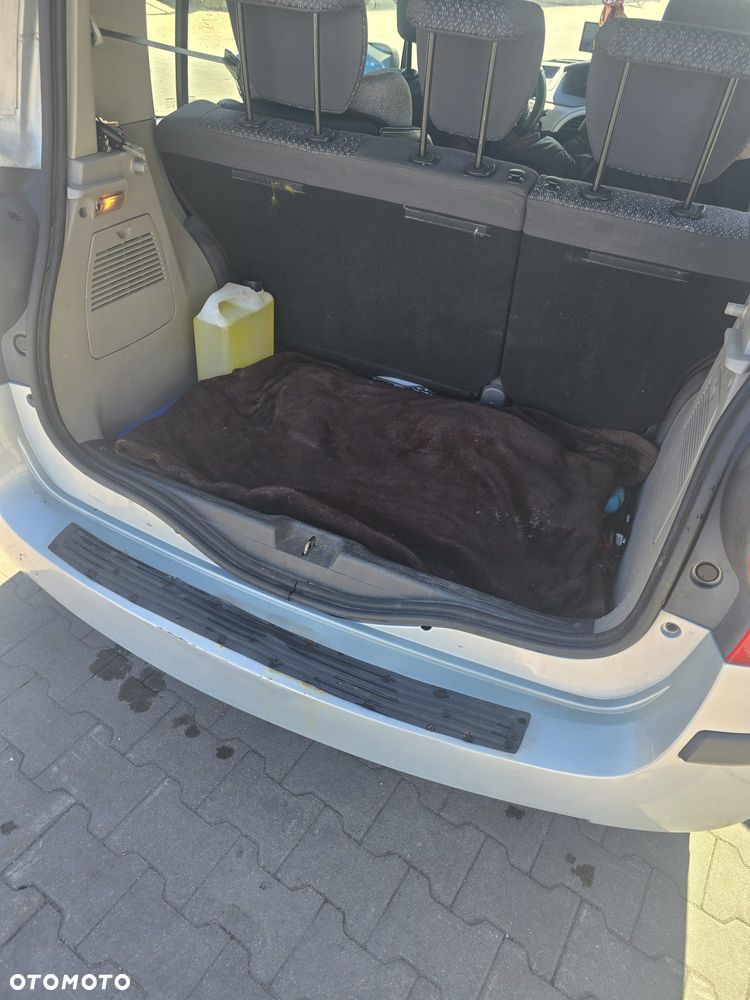 Renault Modus - 12