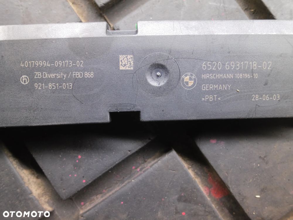 BMW E60 MODUŁ WZMACNIACZ ANTENY DIVERSITY 6931718 - 2