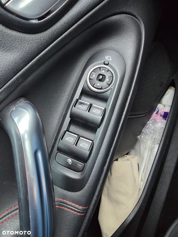 Ford S-Max - 13