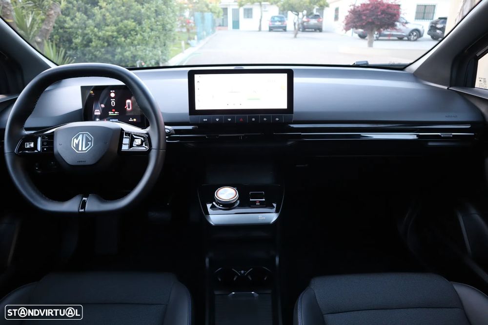 MG MG4 64 kWh Luxury - 26