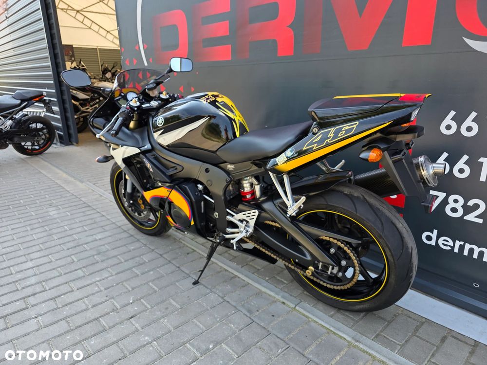 Yamaha R6 - 6