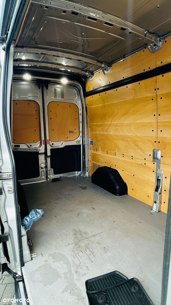 Ford Transit - 19
