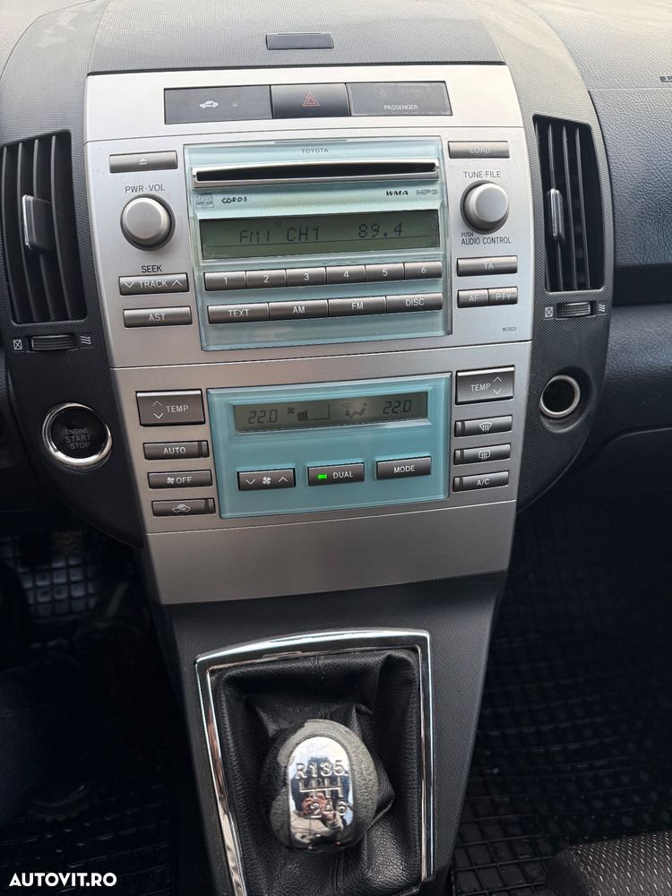 Toyota Corolla Verso 2.2 D-4D Sol Plus - 12