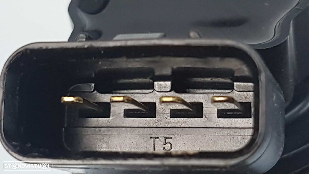 VELA TOYOTA AURIS HYBRID BUSINESS - 5