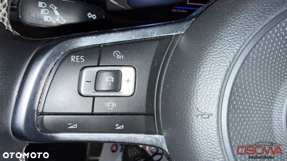 Volkswagen T-Roc - 17