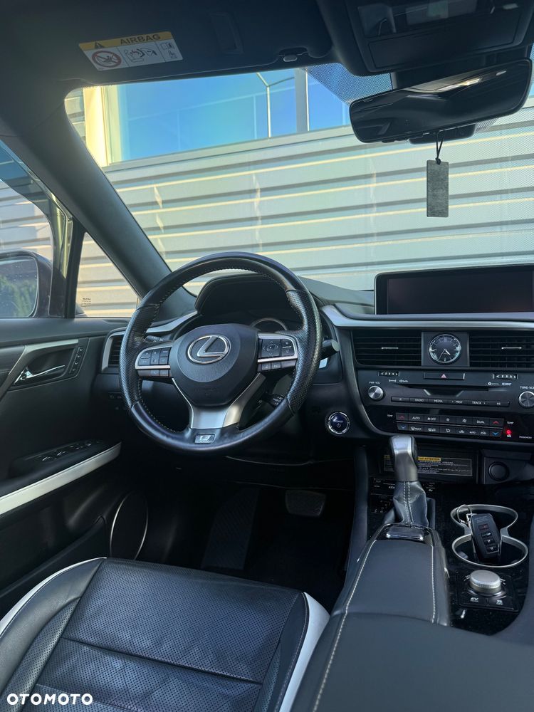 Lexus RX - 21
