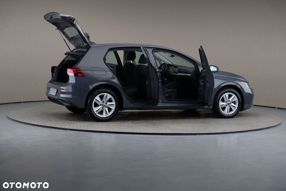 Volkswagen Golf - 6