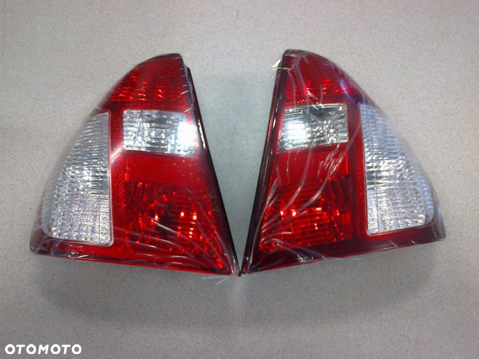 LAMPA TYLNA RENAULT THALIA 2002-2006 NOWA - 1